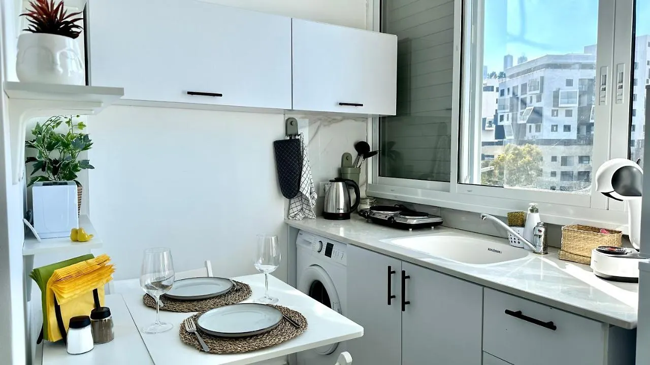 Cozy One Bedroom Limeapartment Haifa Israel